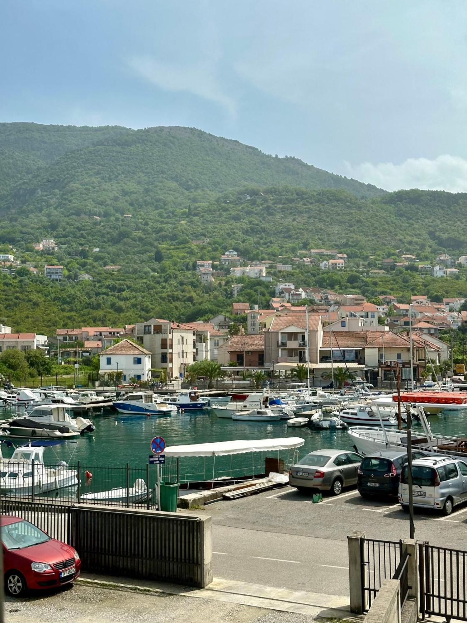 Villa Nela Тиват Екстериор снимка