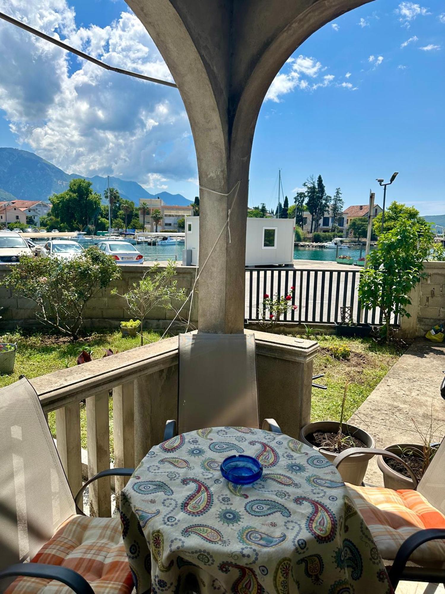 Villa Nela Тиват Екстериор снимка
