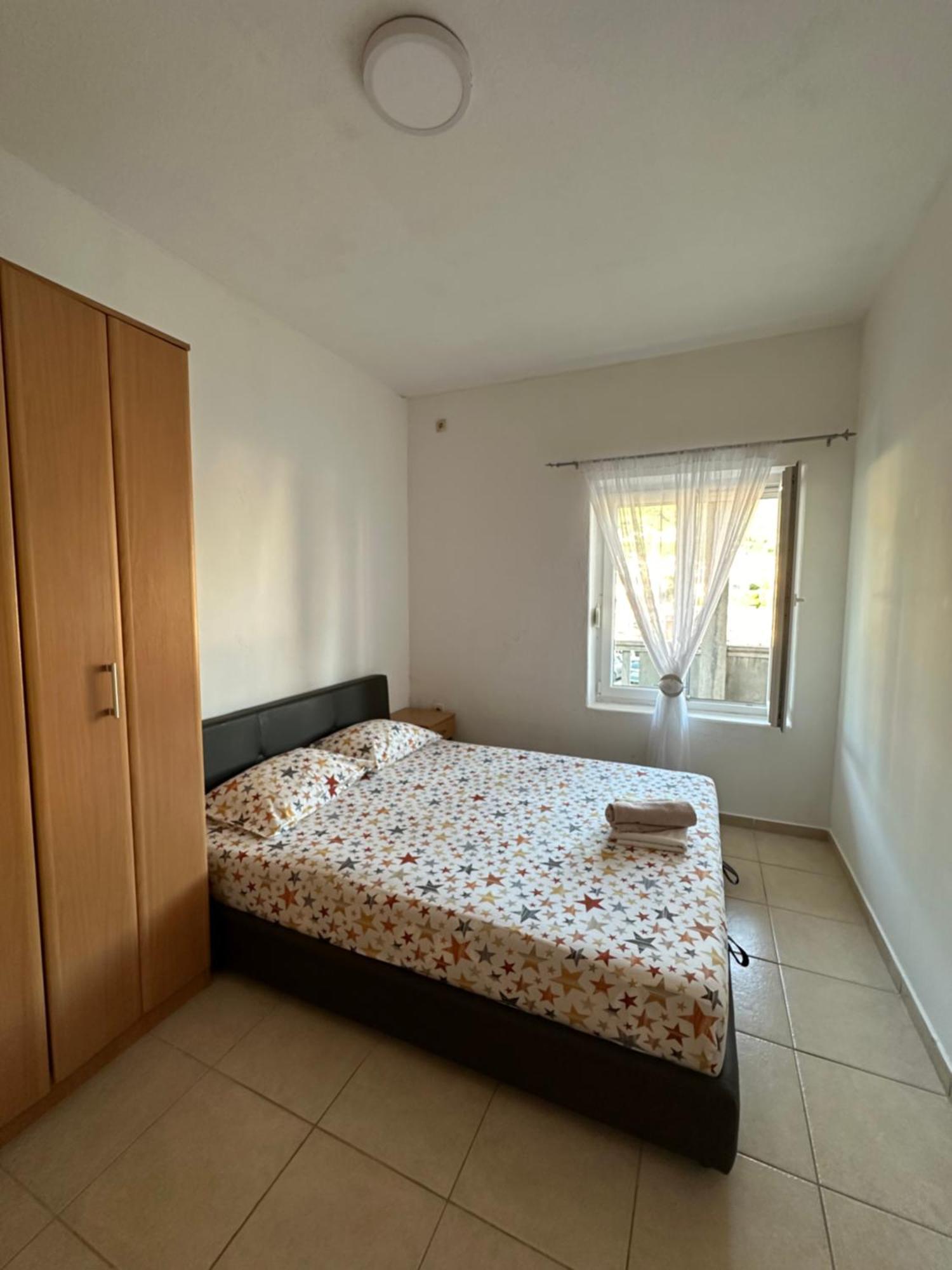 Villa Nela Тиват Екстериор снимка