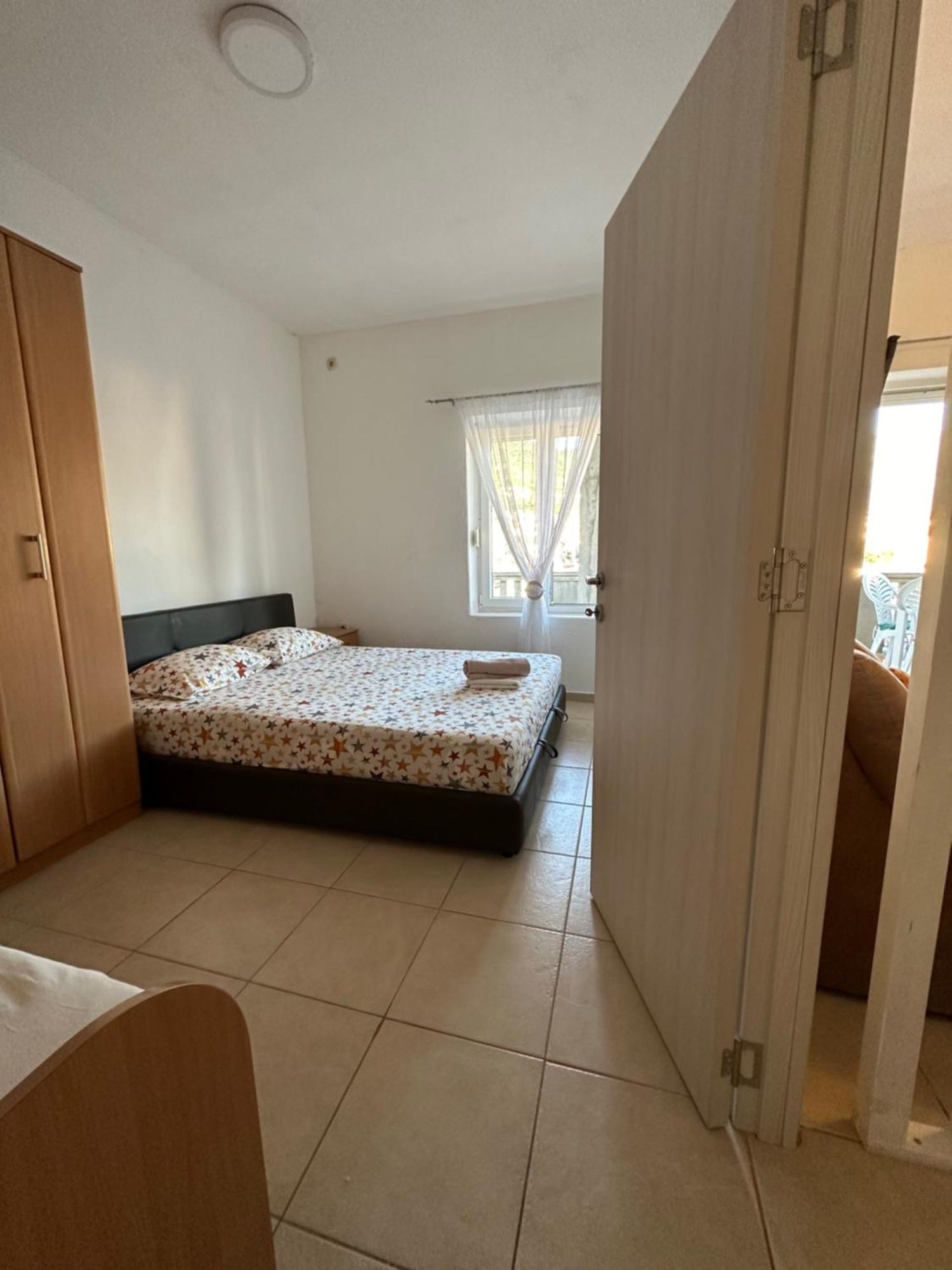 Villa Nela Тиват Екстериор снимка