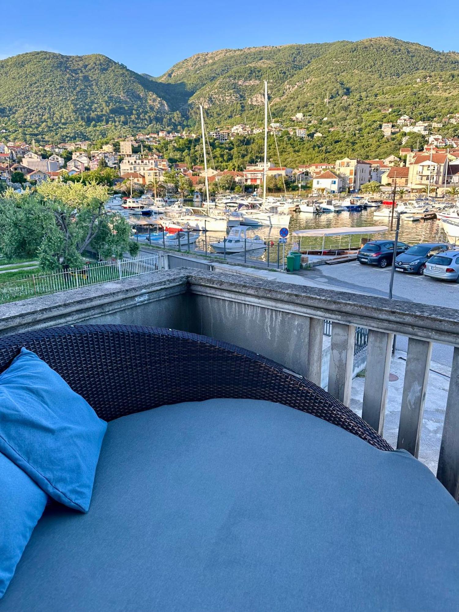 Villa Nela Тиват Екстериор снимка